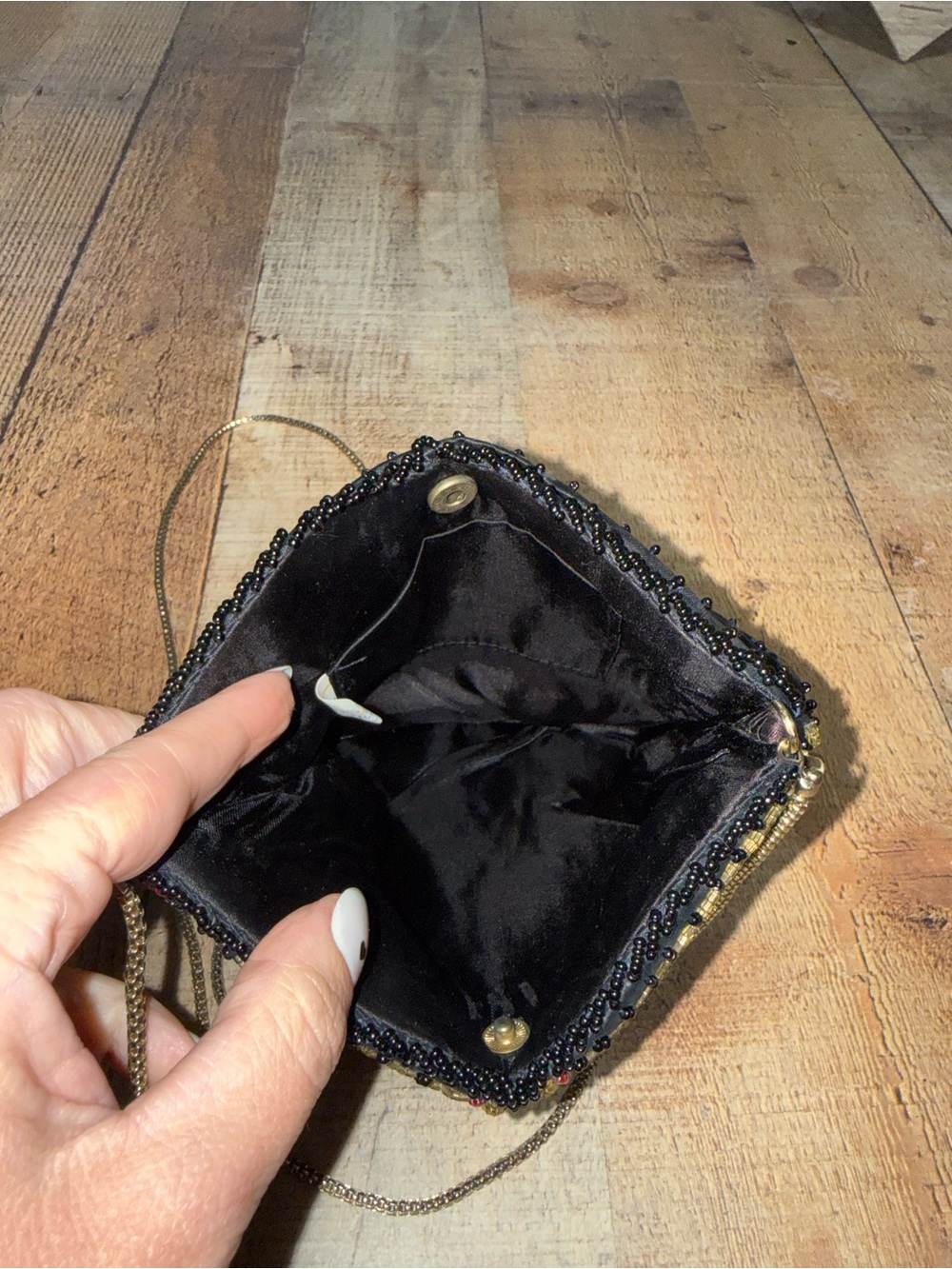Vanessa beaded evening bag - Picture 11 of 13